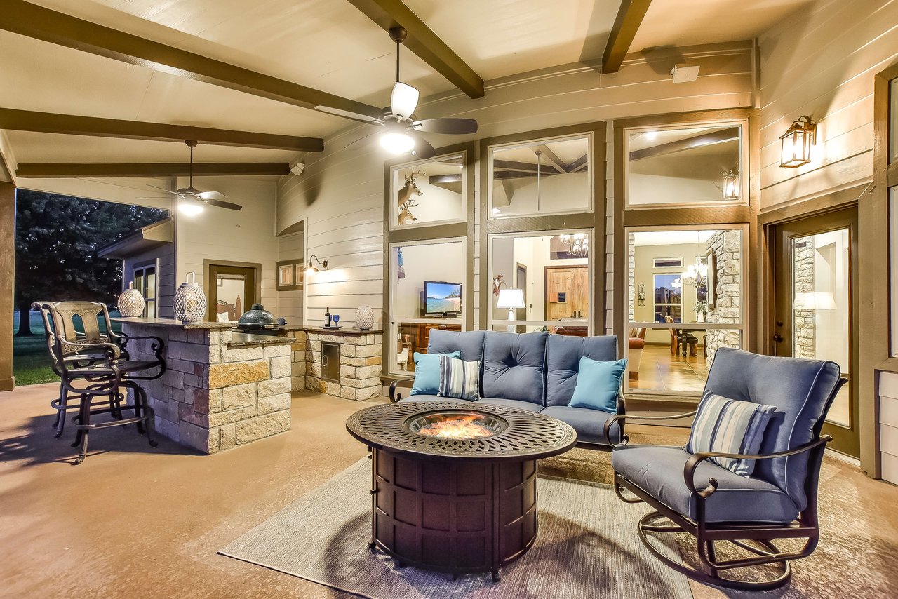 106 Meadow Bend Dr
