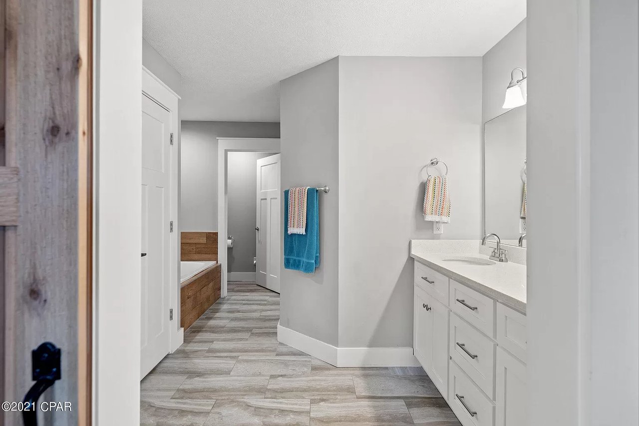 3606 AZALEA Court