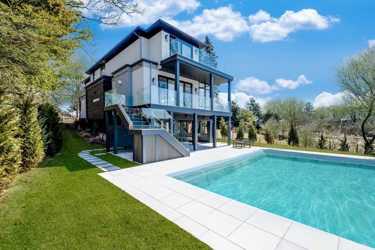 148 Redwood Rd