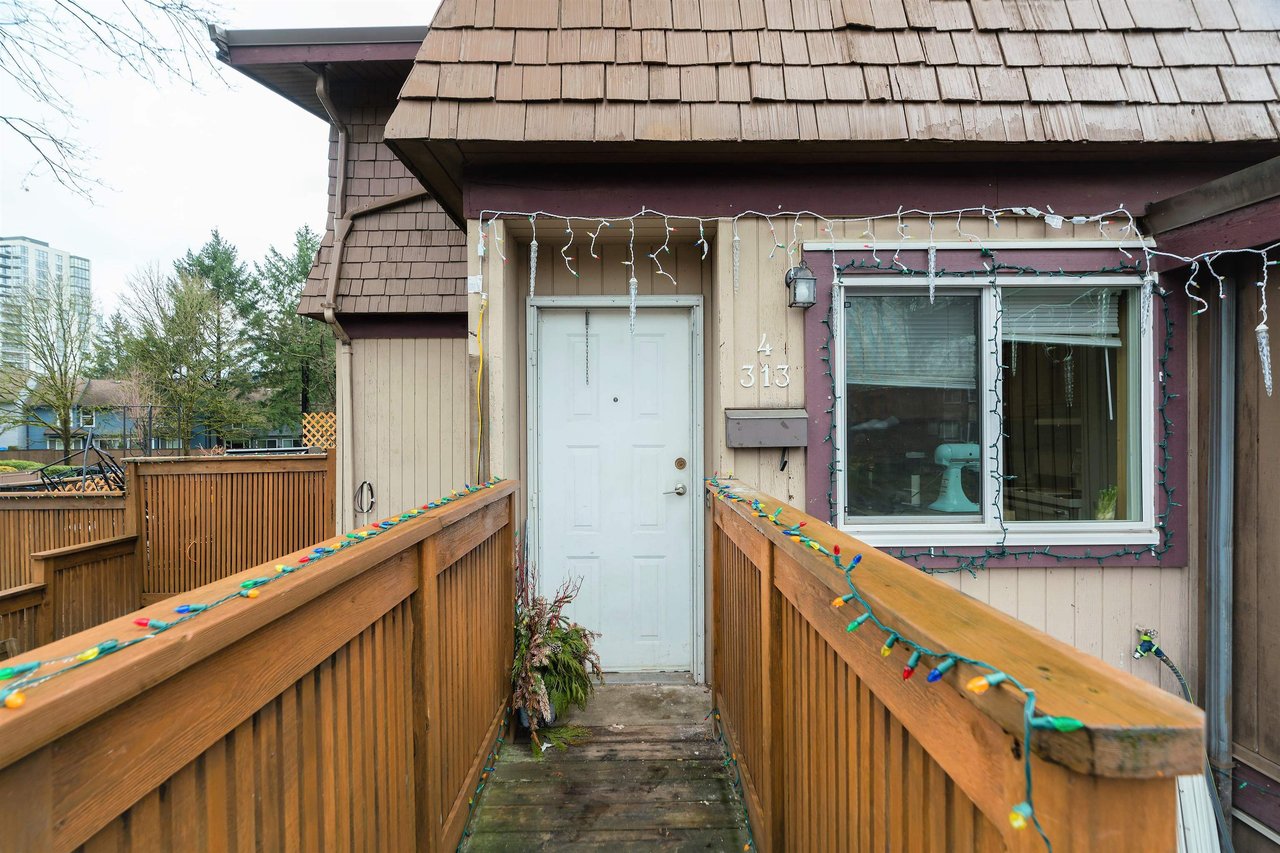 4-313 Highland Wy