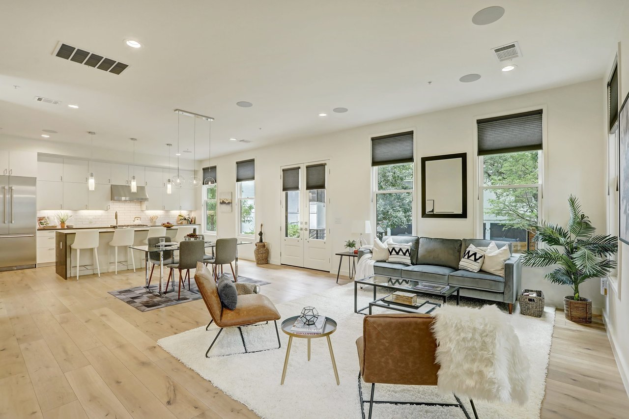 1410 Woodlawn Boulevard, Unit D | SELLER REPRESENTED