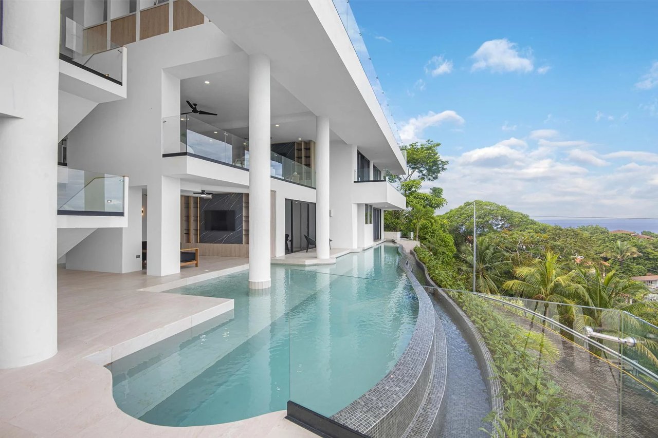 Cliffside Ocean View Estate, Jaco, Puntarenas