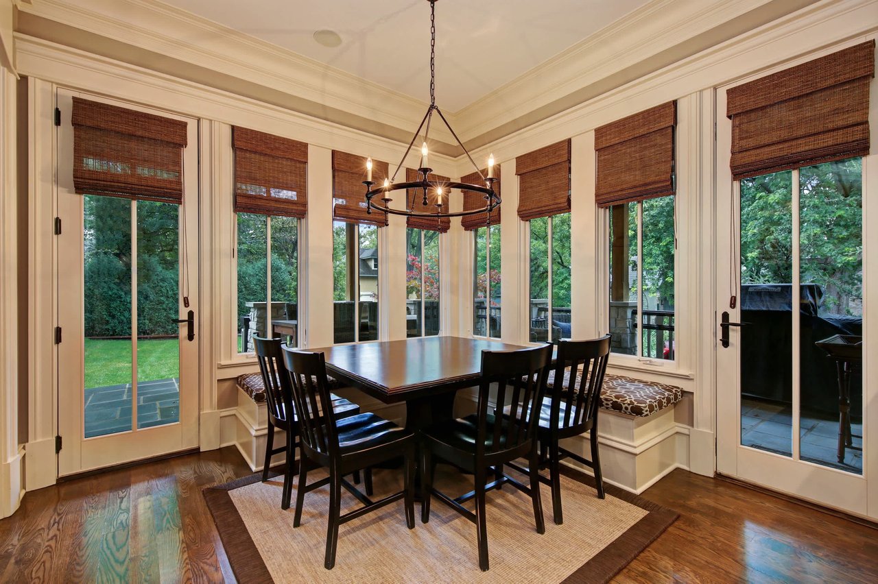 Four Levels of Luxurious Amenities Abound