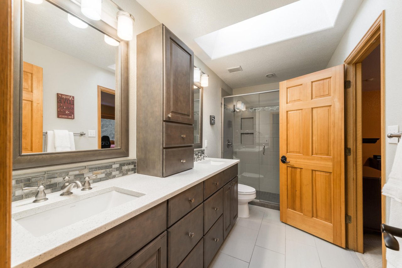 1439 Belford