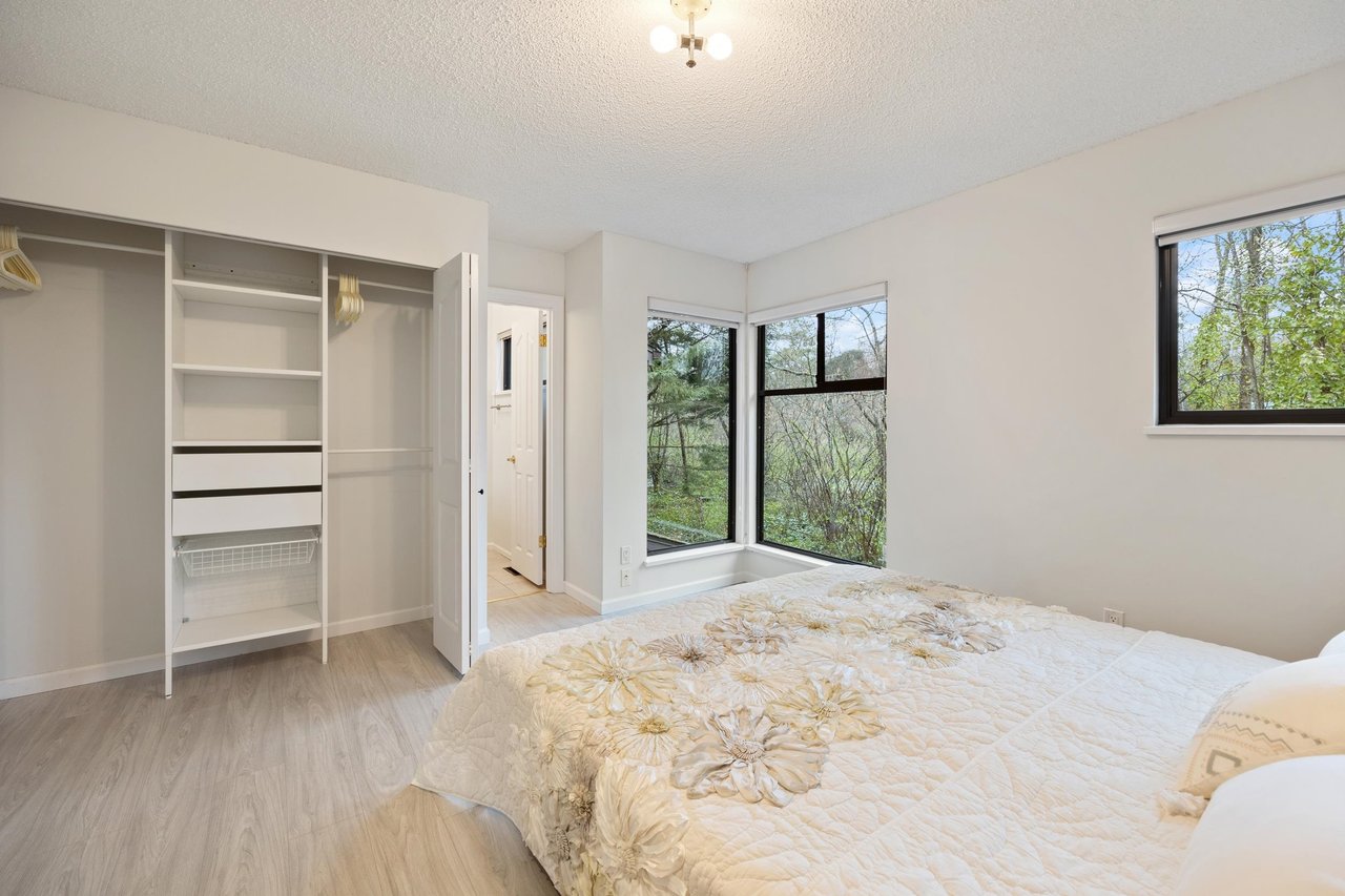 4681 Fernglen Pl