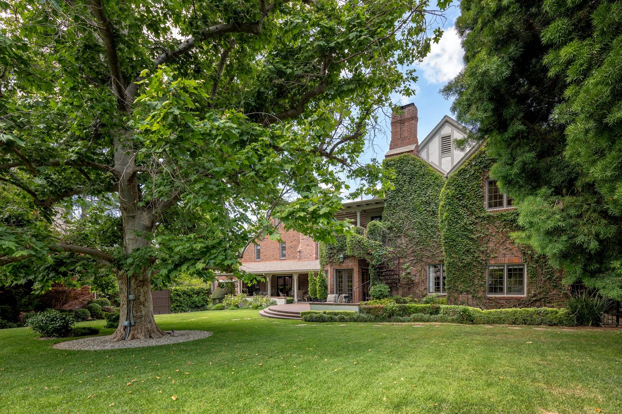 Stunning Gated Tudor