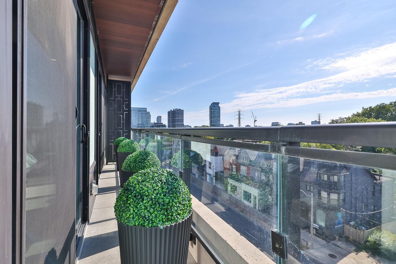 285 Avenue Road Suite #502