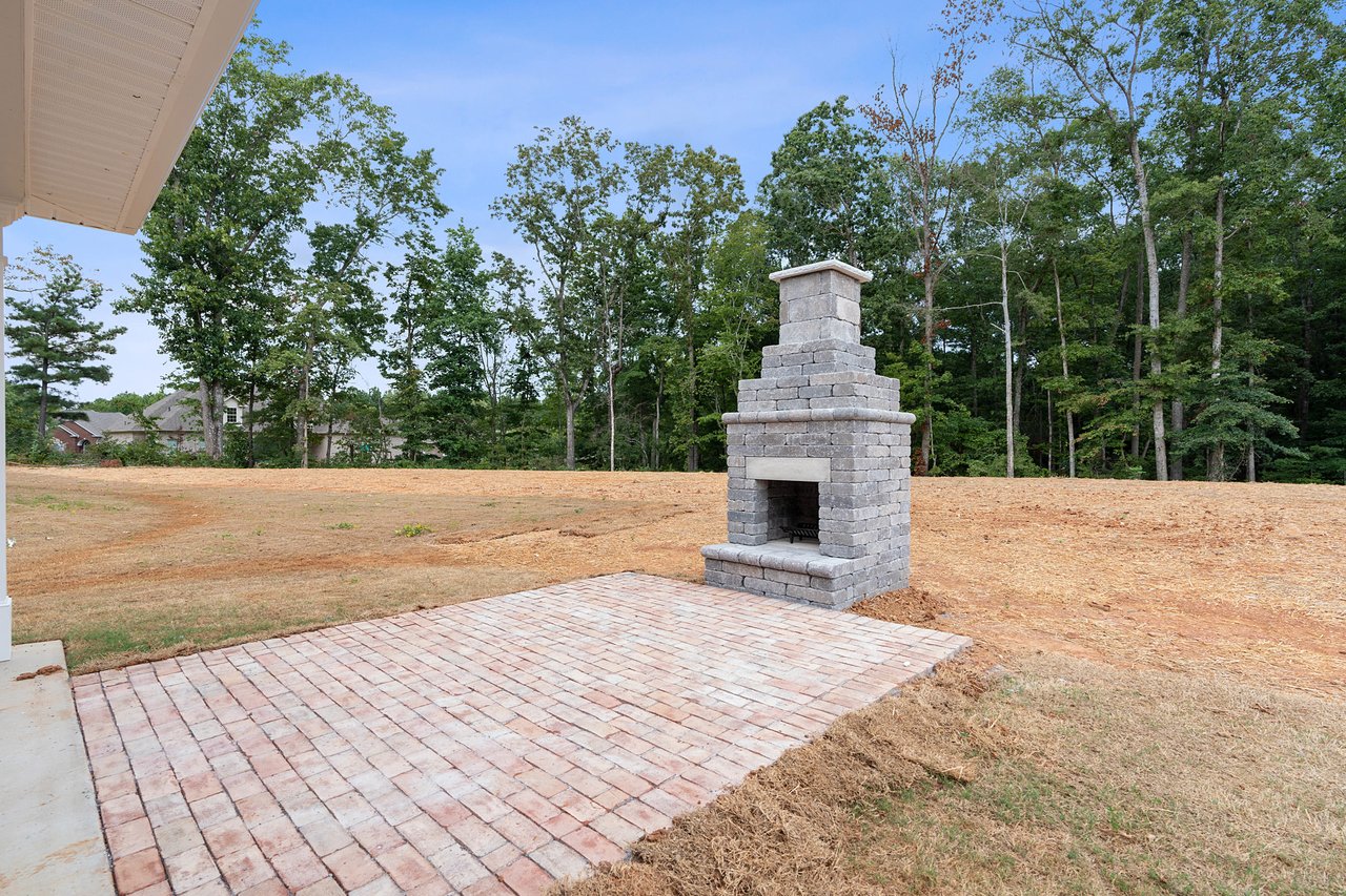 Privacy Fenced, Outdoor Fireplace, Convenient Location!