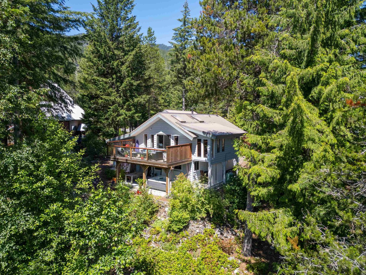 27 Cloudburst Rd