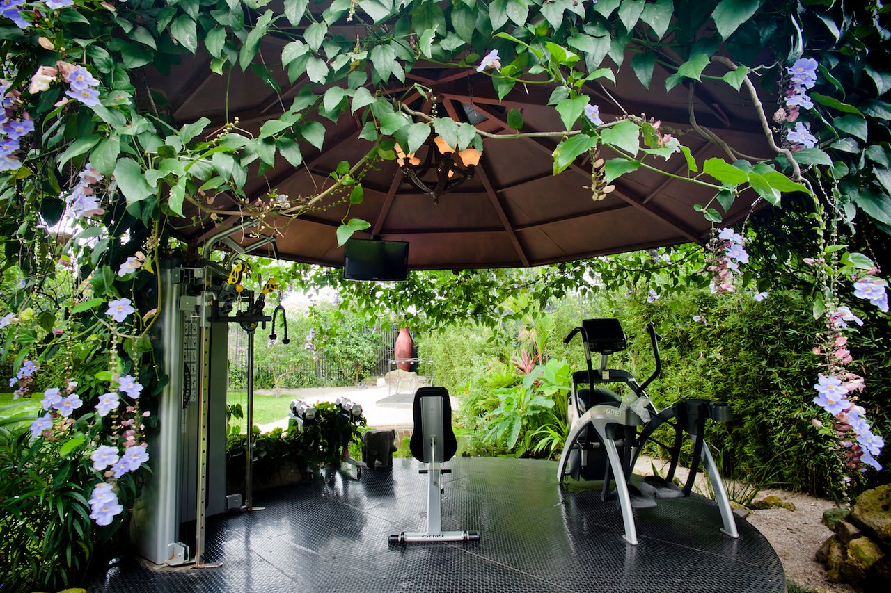 Private Secure Garden Estate, Escazu, San Jose