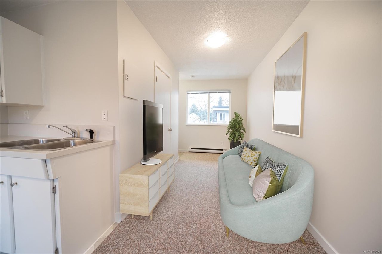 111-636 Granderson Rd