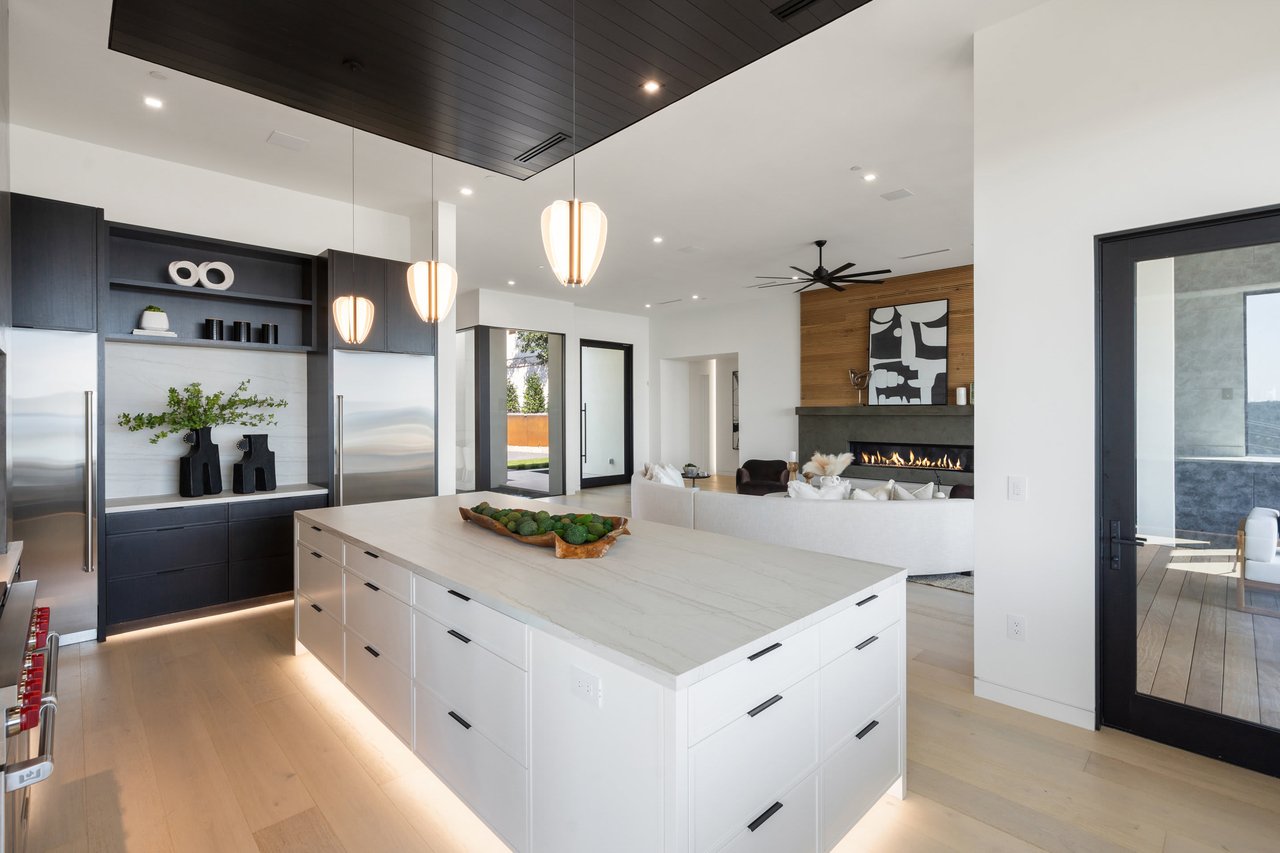 6809 Oasis Pass
