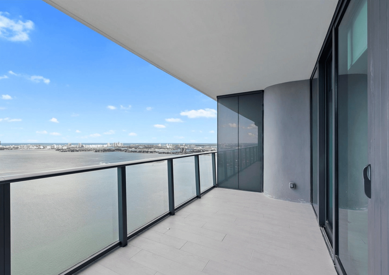 3131 NE 7th Ave Unit: 4705