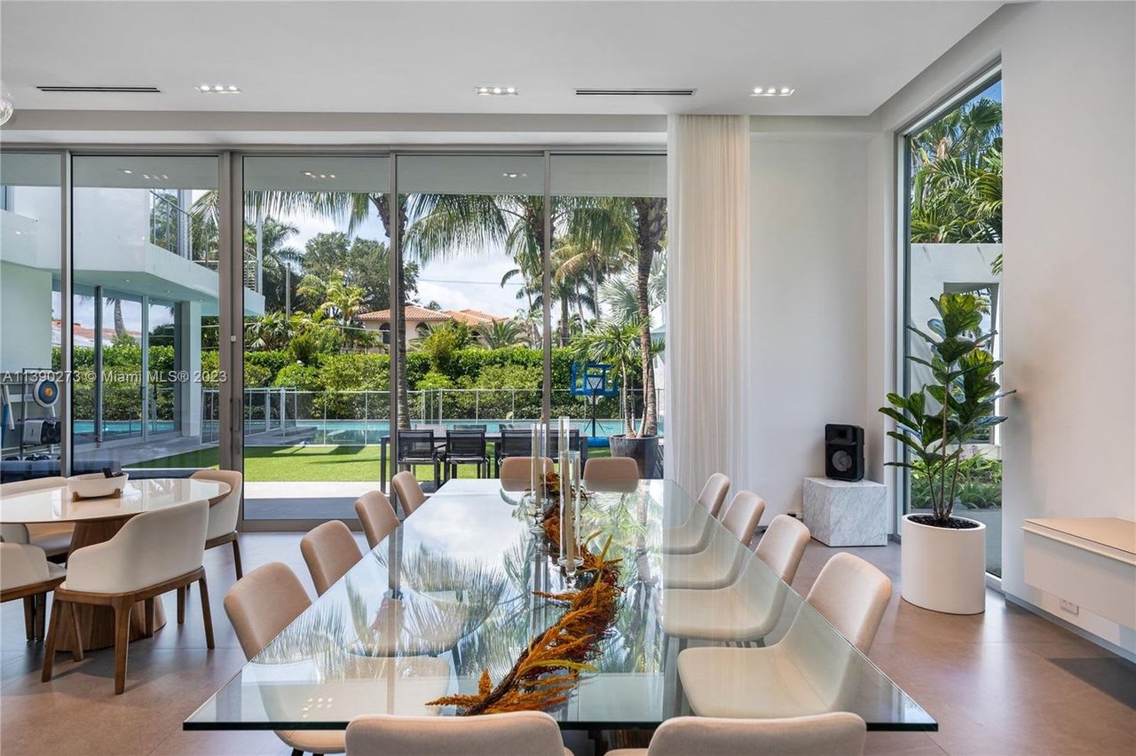 Hibiscus Island property image