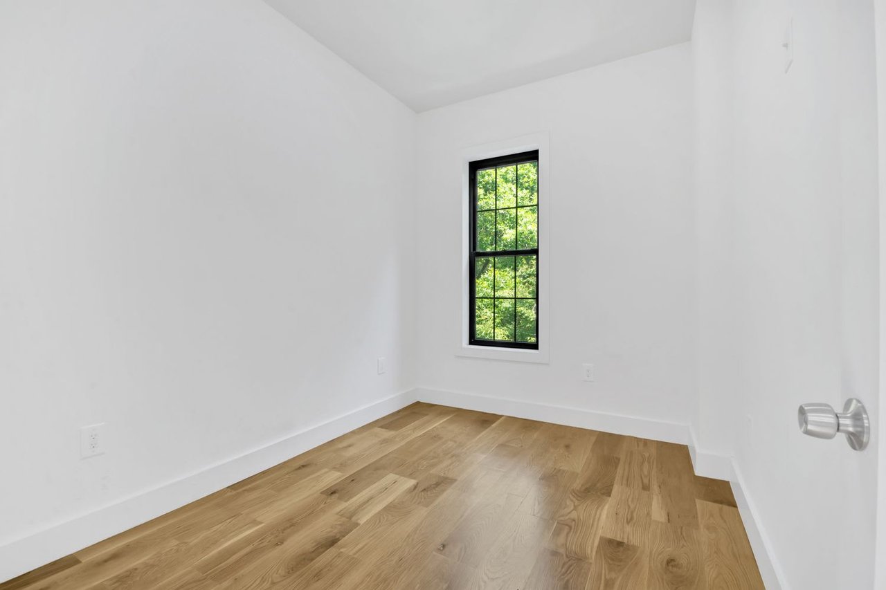 1101 Putnam Avenue, Unit 2