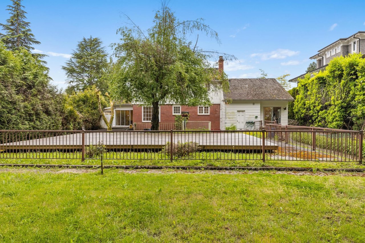 2050 Westdean Cres Cres
