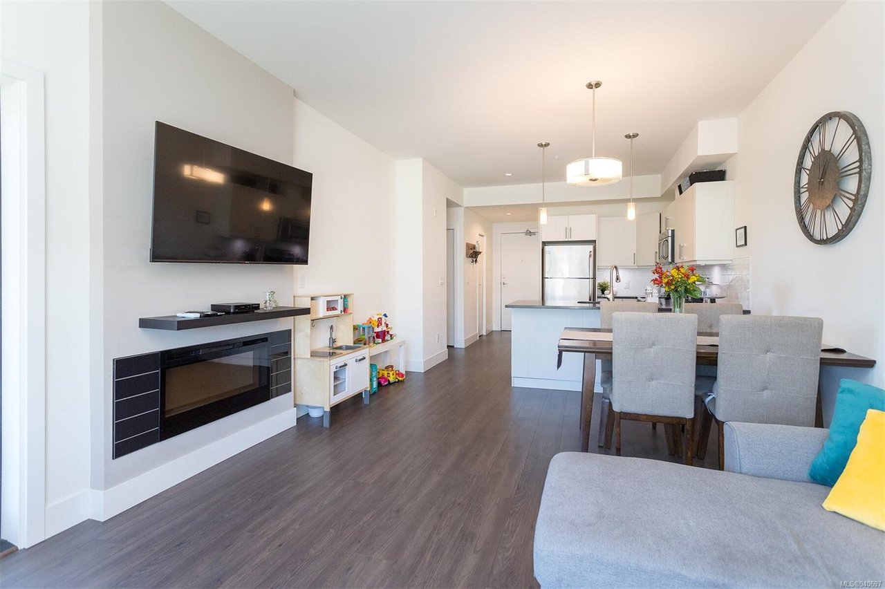 302-317 Burnside Rd