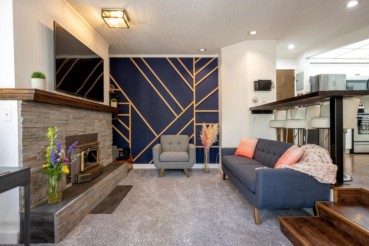 E201-1400 Alta Lake Rd