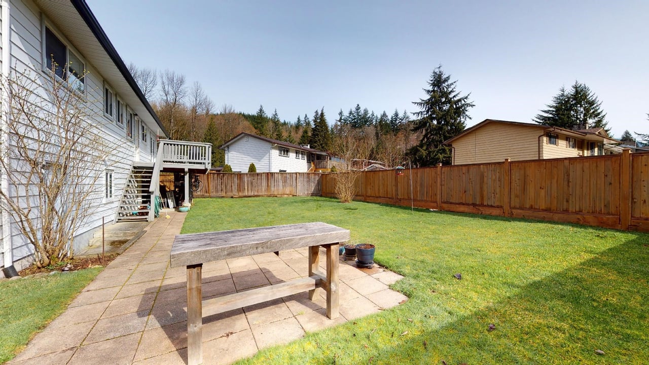 38240 Myrtlewood Cres