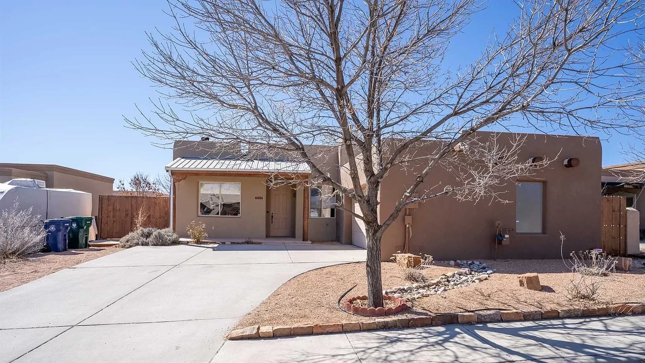 6494 Camino Rojo