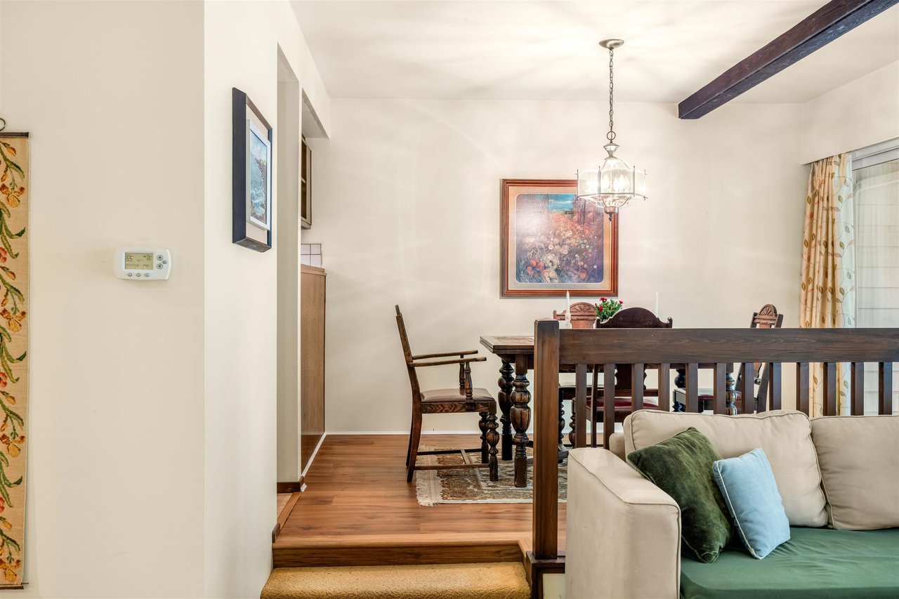 7-4957 Marine Dr