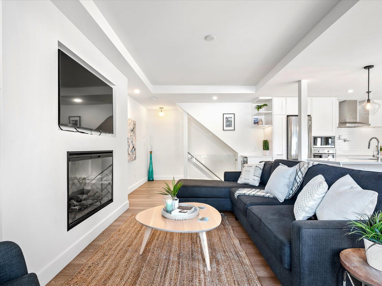 209-4865 Painted Cliff Rd