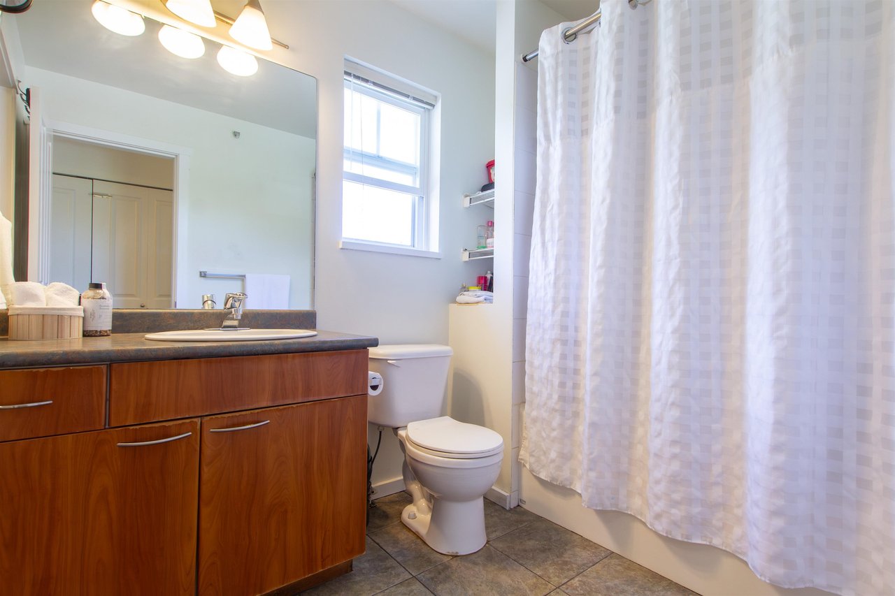 87-1821 Willow Cres