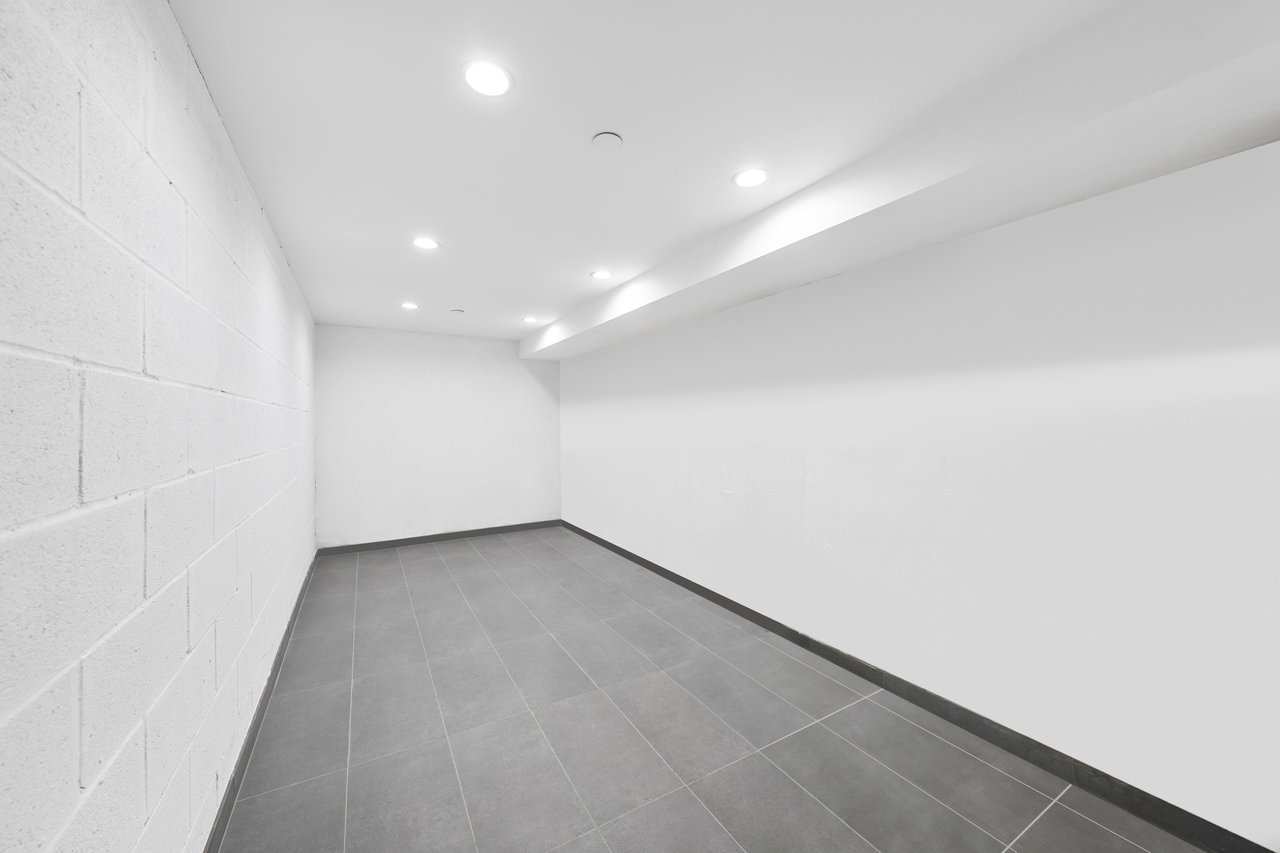 545 Lexington Ave, Unit 2