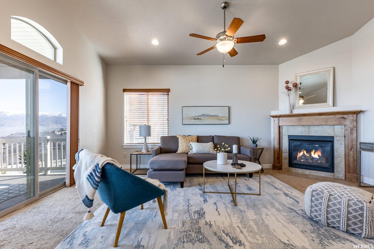 716 S Eagle Pass E