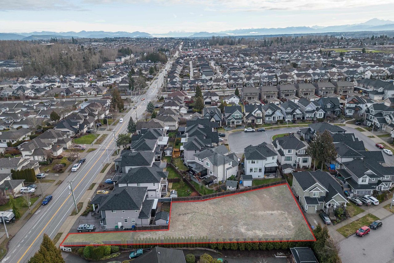 18310 68 Ave