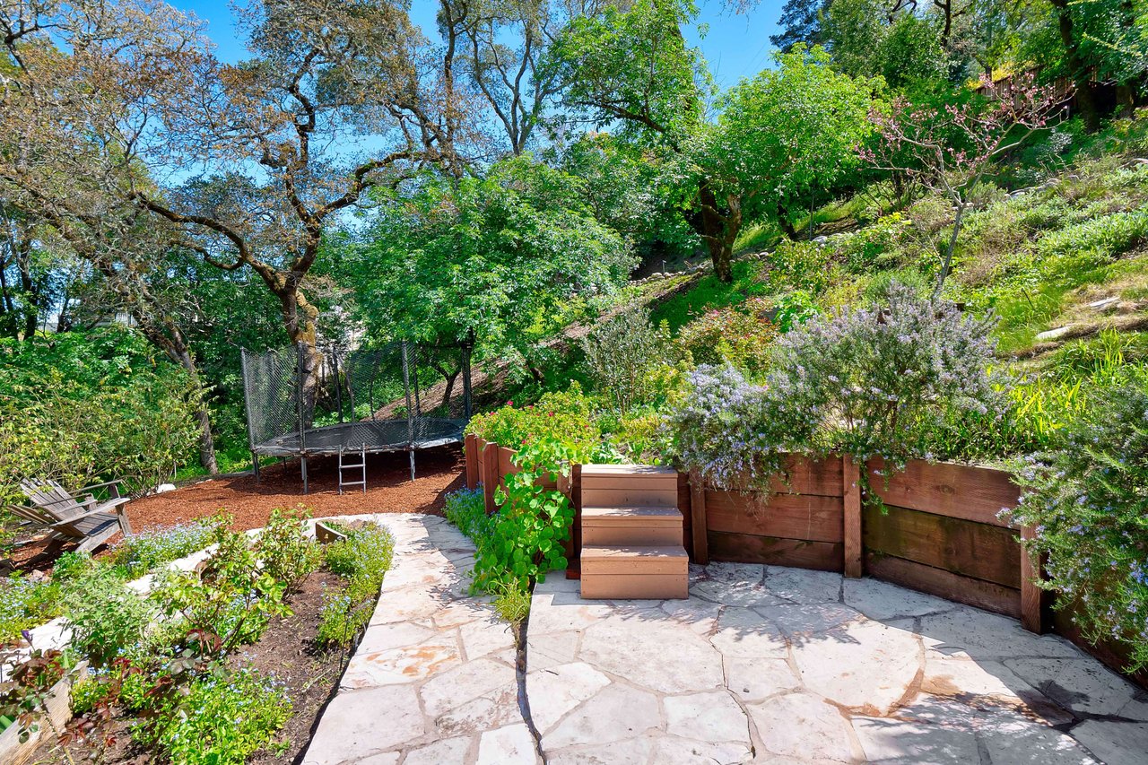 880 Bolinas Road, Fairfax