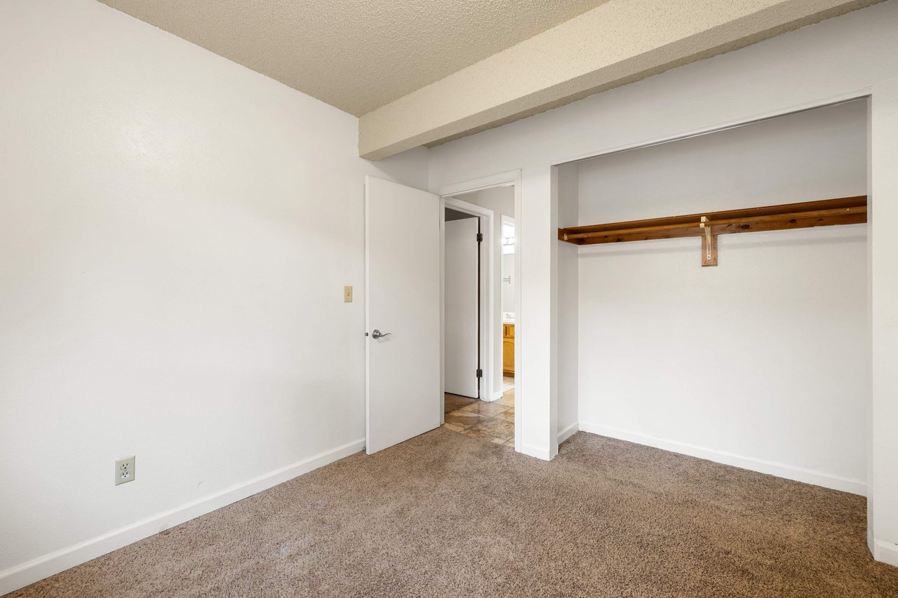 4323 McGrew Circle