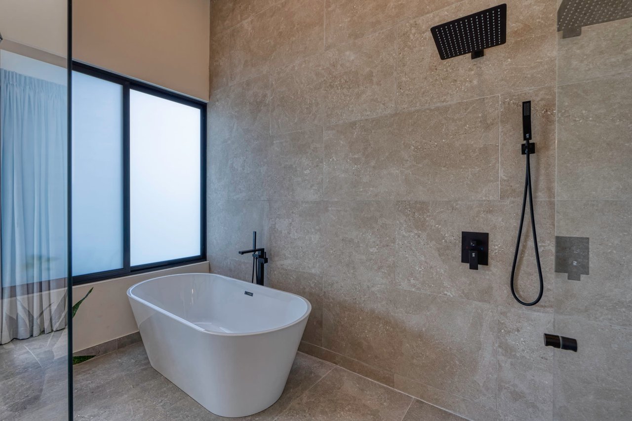 Luxury Beach House in Uvita
