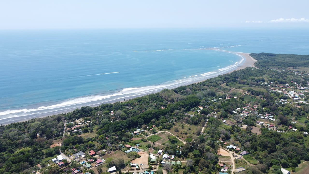 "Paradise Found: The Benefits of Living in Uvita, Costa Rica"