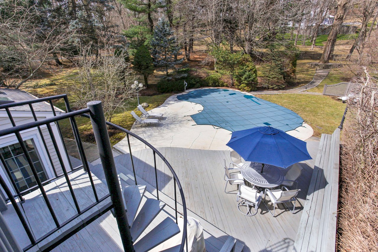 1338 Brookside Drive