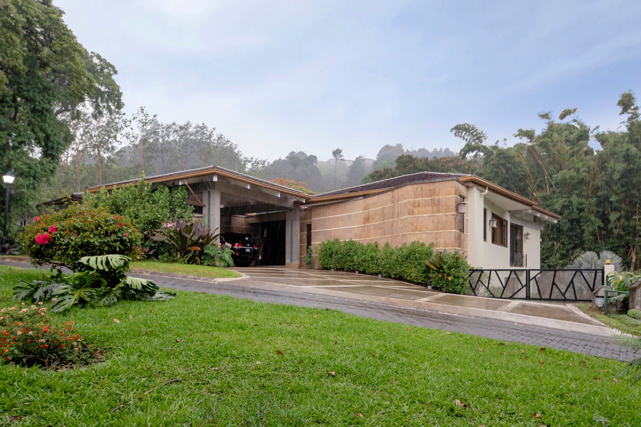 Modern Single Level Residence, Escazu, San Jose