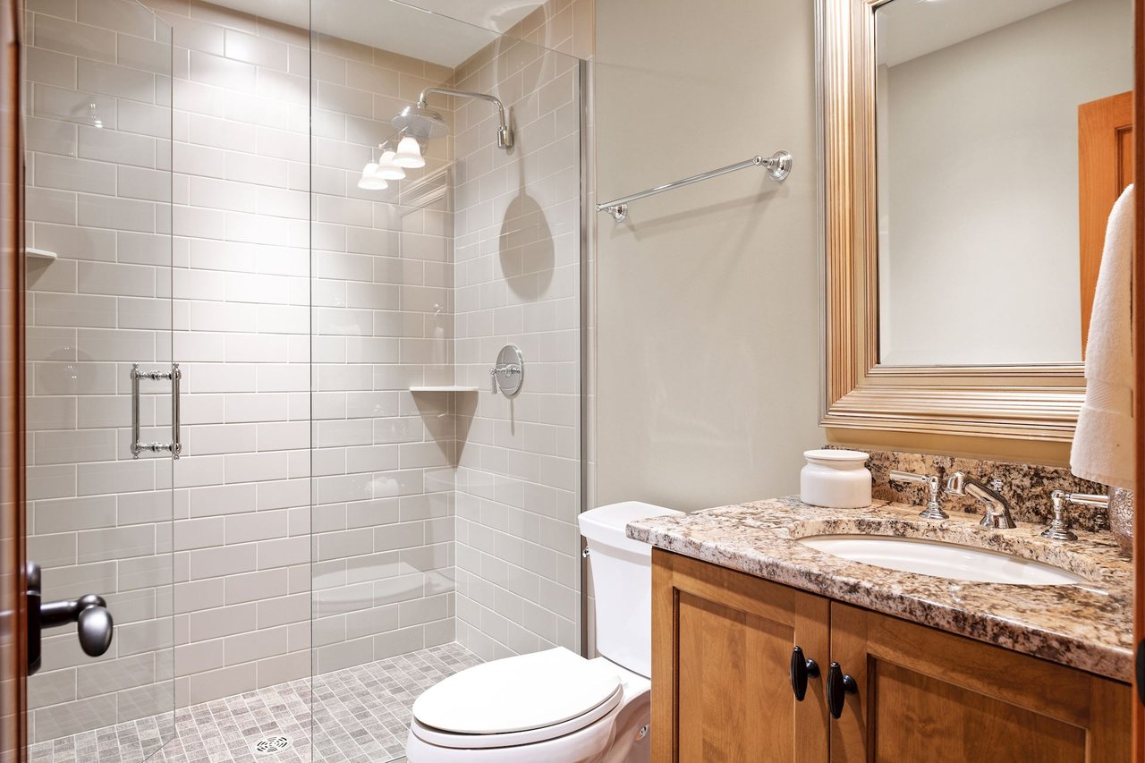 230 Manitoba Ave S, #210, Wayzata