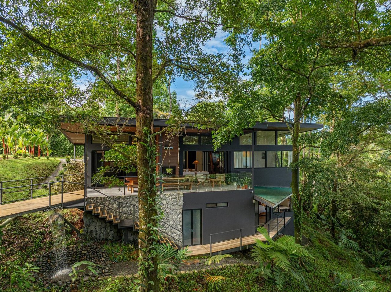 Luxury Jungle Retreat Villas, Perez Zeledon, San Jose