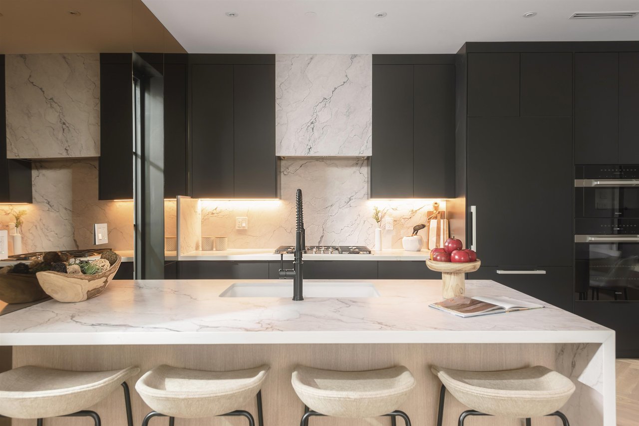 1-240 E 37th Avenue, Vancouver