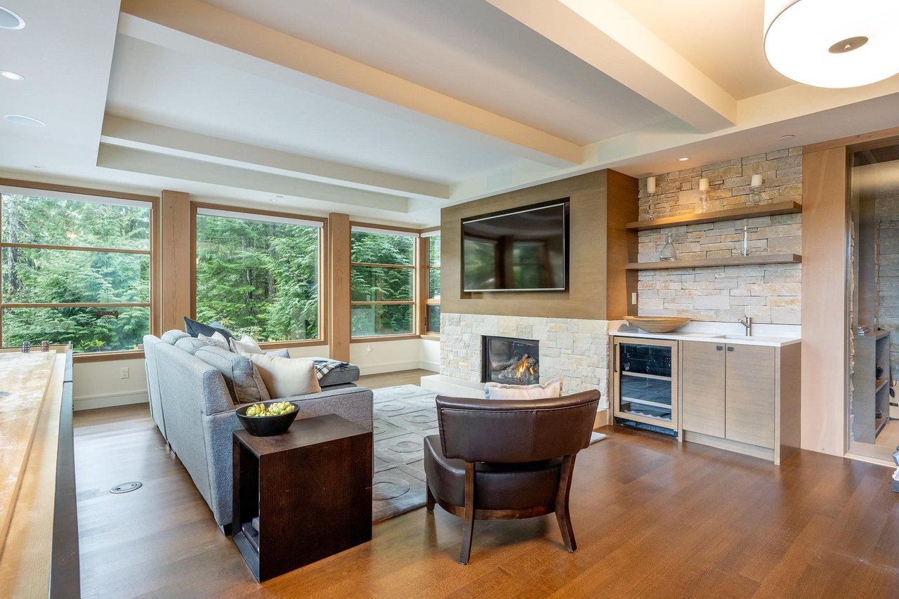 2963 High Point Drive, Whistler