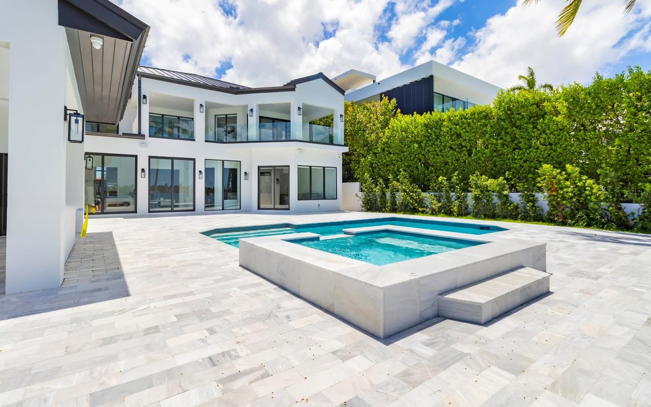 How to Buy a Luxury Home