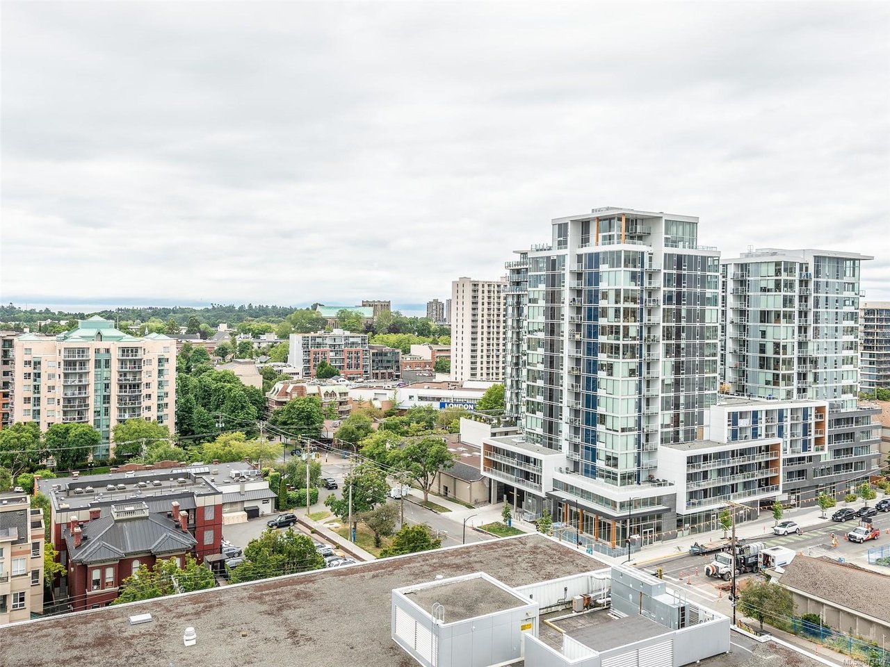 1001-1015 Pandora Ave
