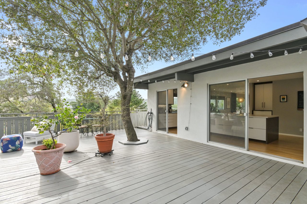 33 Bonnie Brae Dr