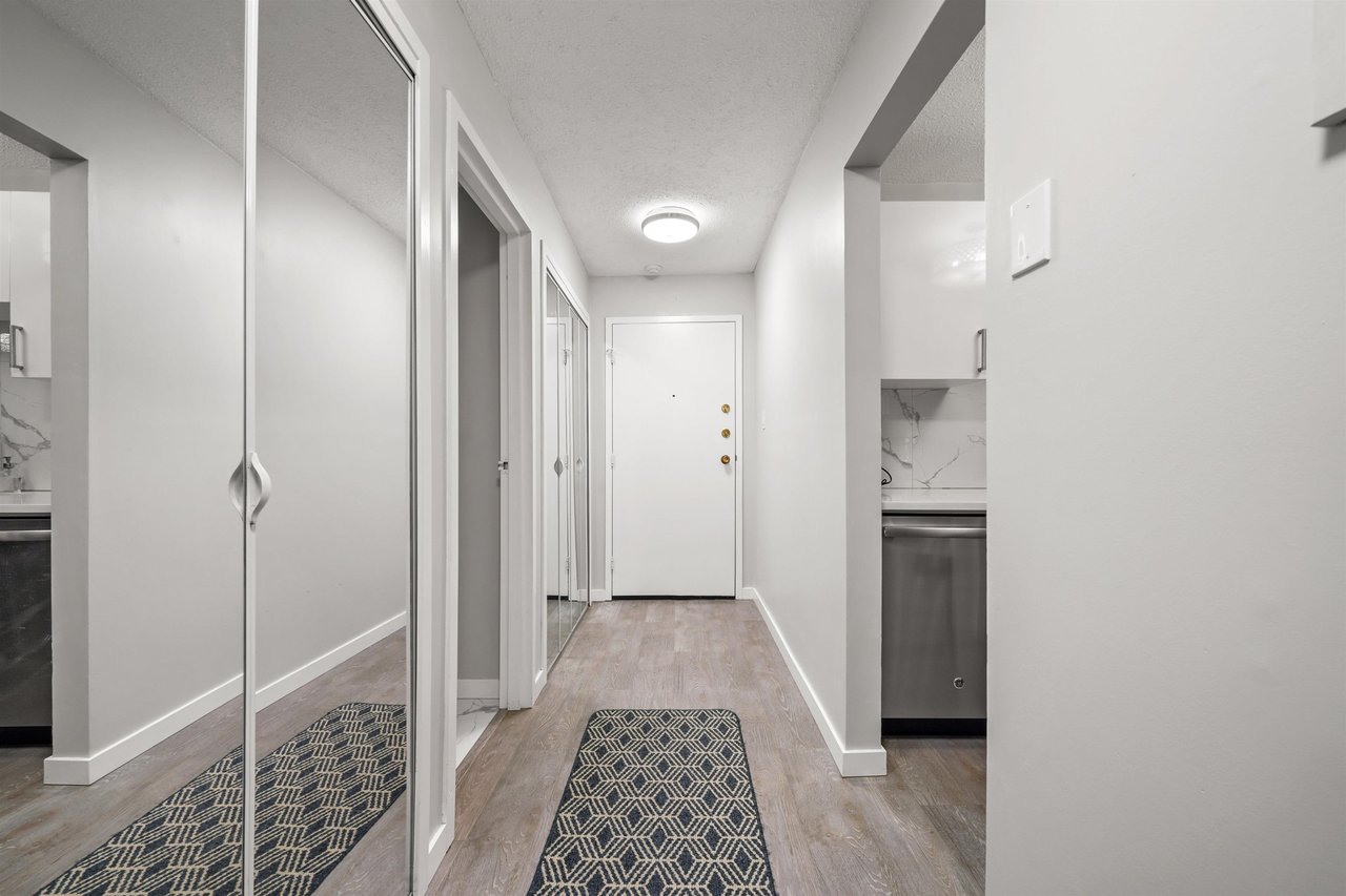 317-371 Ellesmere Ave