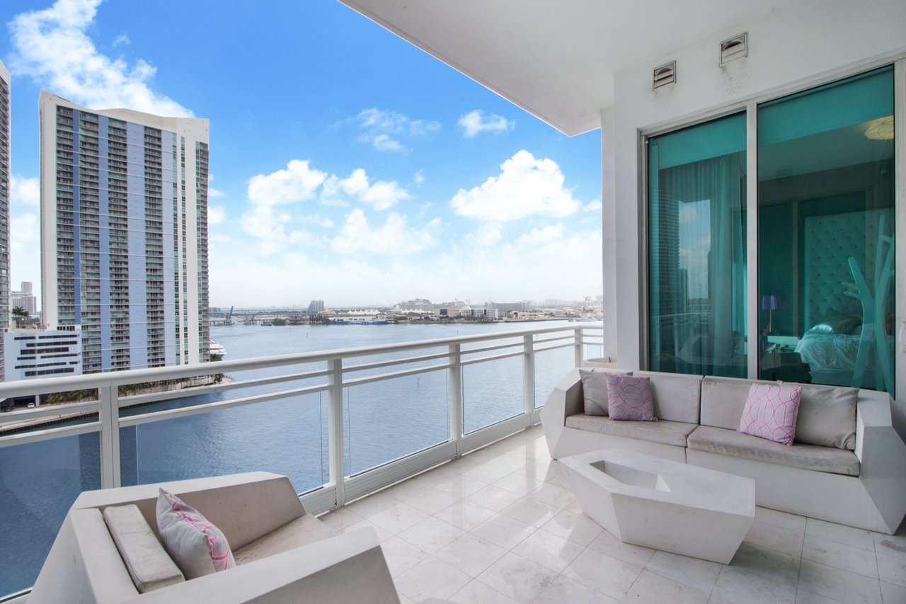 900 Brickell Key Boulevard Unit: 1102