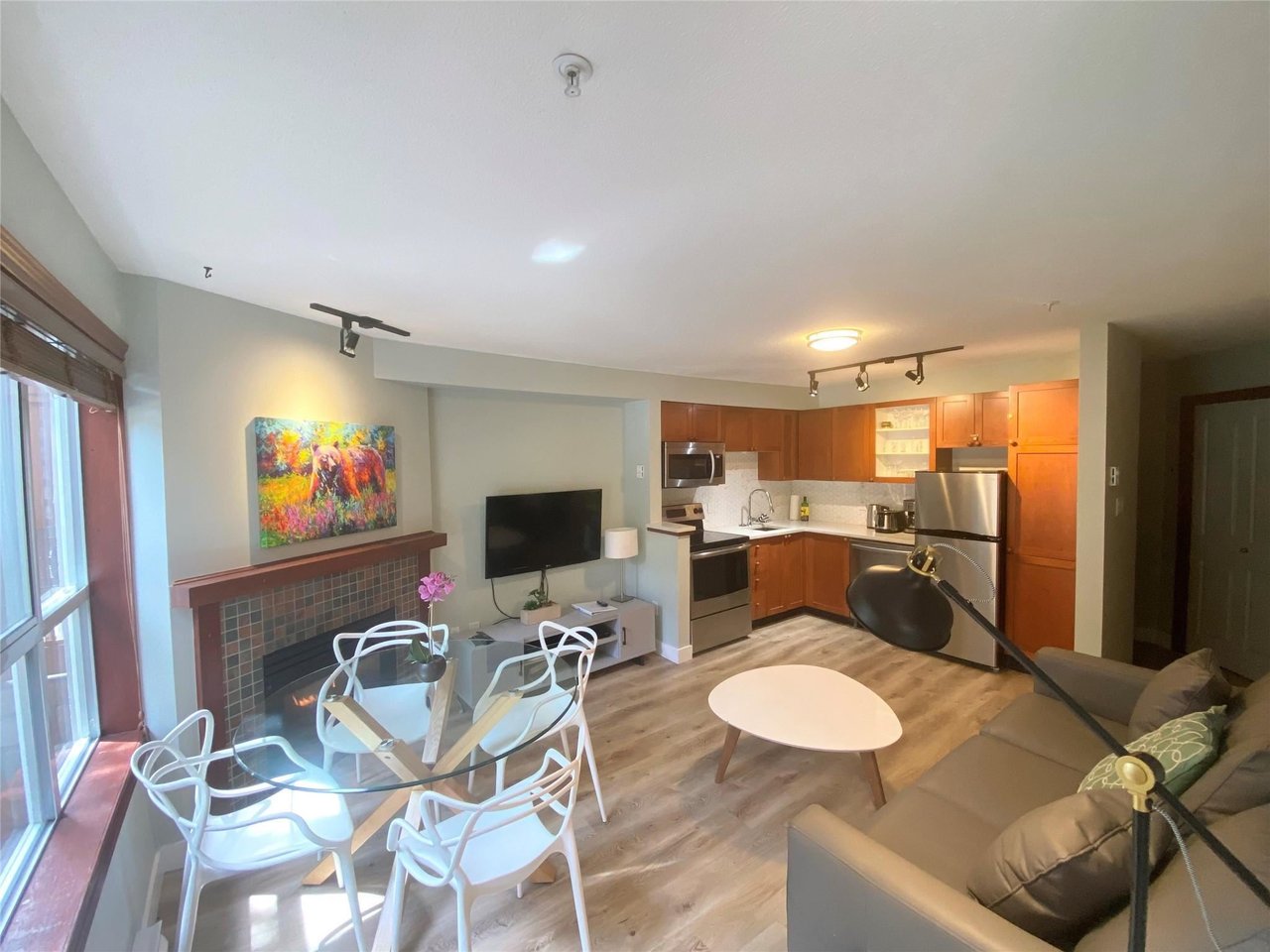 27/27A-4388 Northlands Blvd