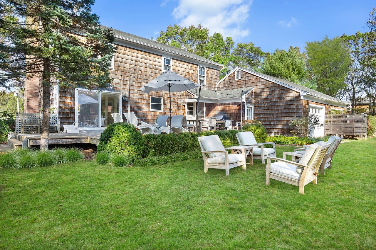 Sprawling Sag Harbor Colonial