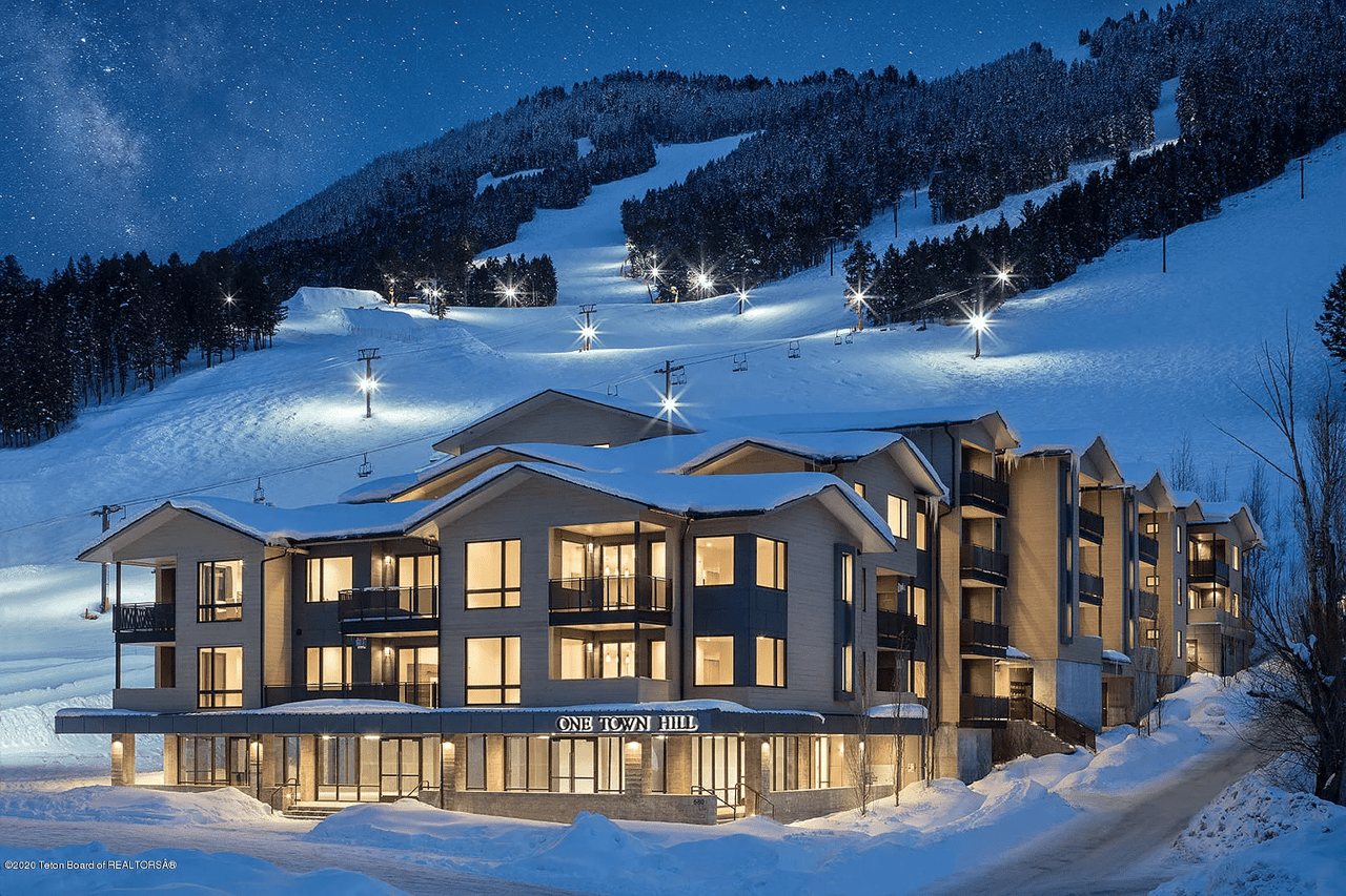 680 S Cache St #400