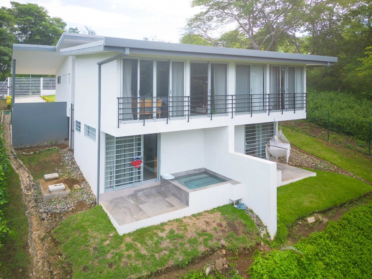 Valley view Duplex in Altos del Cacique