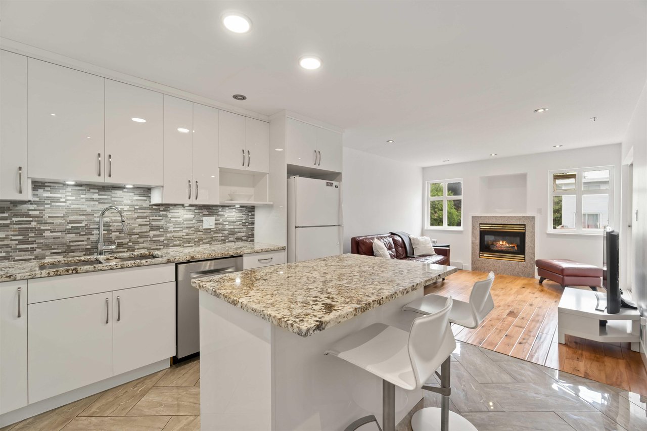 204-1099 W 71st Ave